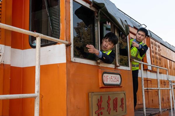 旅客的归途有他们的青春在守护(图13)