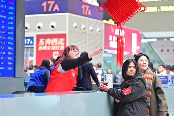 旅客的归途有他们的青春在守护(图12)