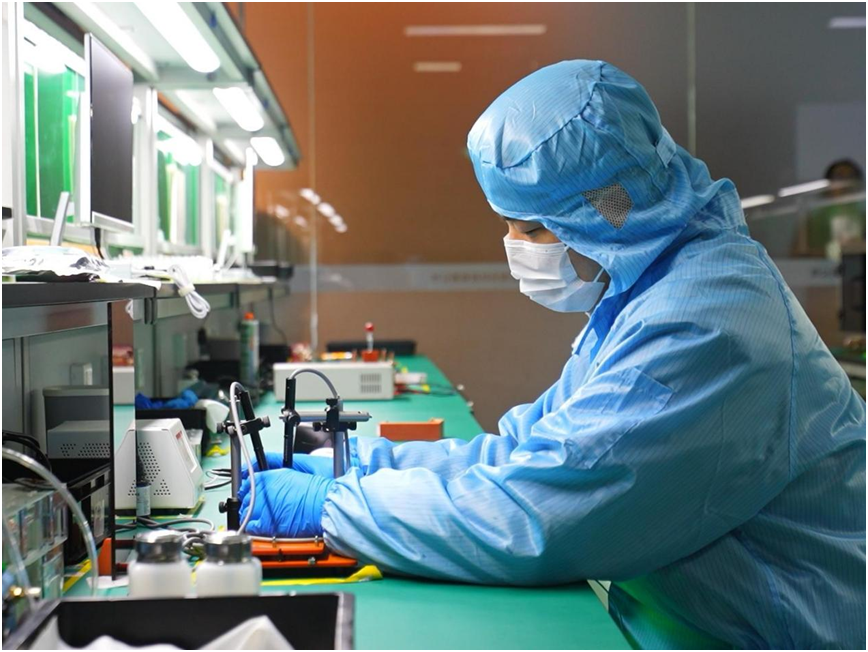 必赢Bwin国际：2025年“聚焦新质生产力探寻渭滨新动能”专家媒体调研行启动(图1)