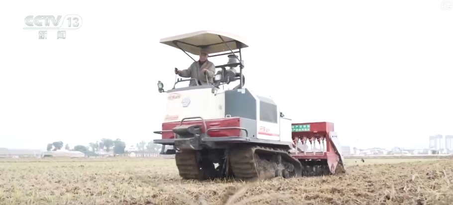 必赢Bwin：各地精准施策全力以赴高质量播种“新技术+新设备”让秋冬种更“智慧”(图5)