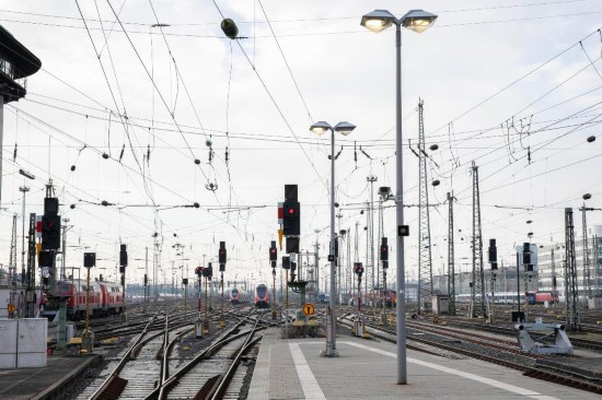 记者观察：德铁的晚点顽疾新掌门治得了吗？(图2)