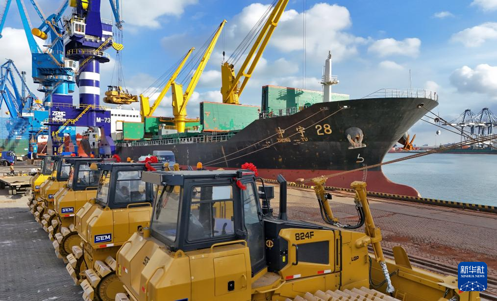 奋力冲刺“全年红”(图6)