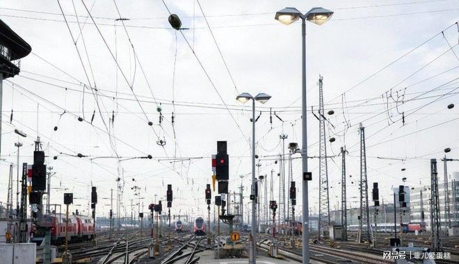 德国总理访华后急了！欧洲的慢生活输给了中国的“玩命干”？(图11)